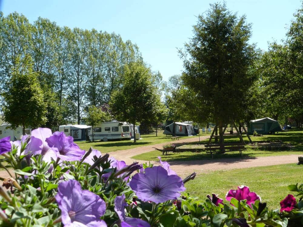 Camping Les Ilots 3 PH2016 - Charlieu Belmont Tourisme